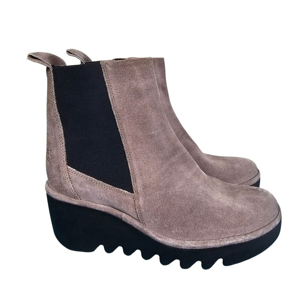 Fly London Slip On‎ Chelsea Suede Boots US 6.5-7 Taupe Platform Wedge Portugal